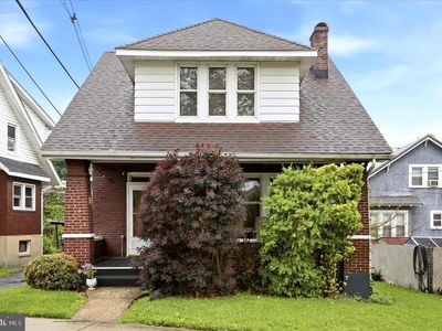 905 Fayette St
