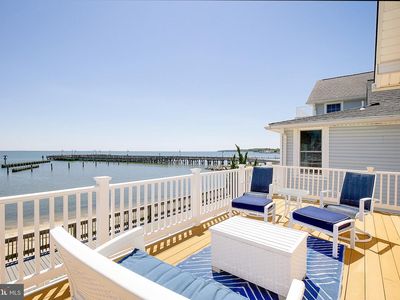 9117 Bay Ave