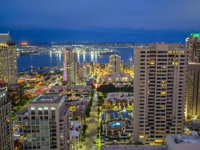 700 Front St Unit 1102