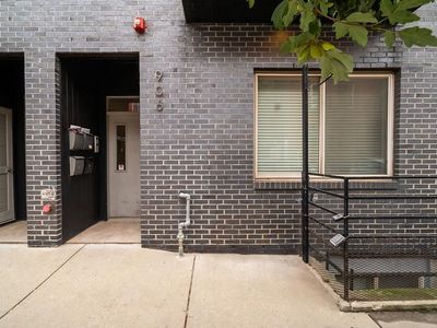 906 N 16th St APT 3R