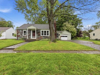10 Lawrence Ave