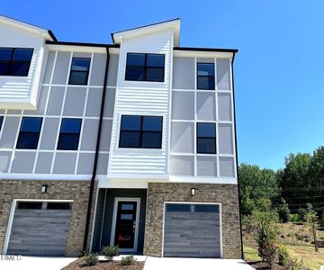 800 Portia Way