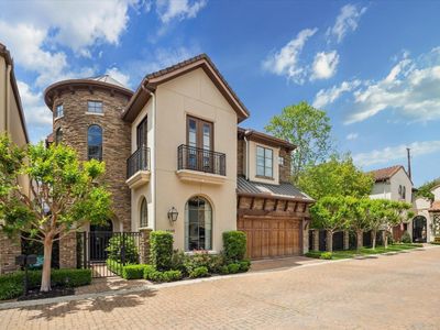 1110 Longmont Place Ct