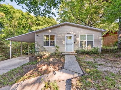 5529 Rainbow Ln