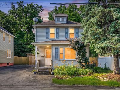 9 E Stone Street