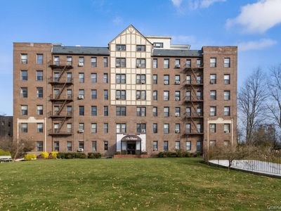 37 Brompton Road #3D