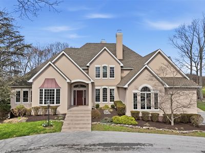 17 Forrest Way