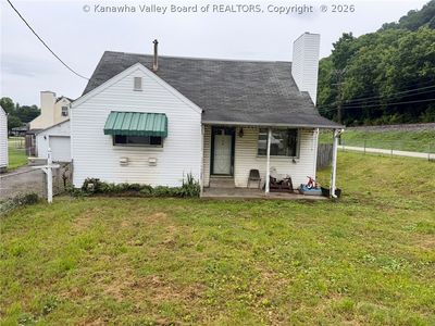 Property at 1 Cloverleaf Cir, Charleston, WV