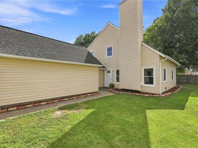 1517 Newport Cir