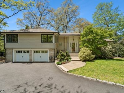 29 Knob Hill Dr