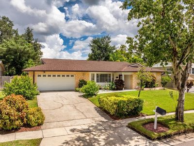 609 Applewood Ave