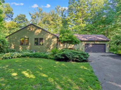 2424 Sourwood Dr