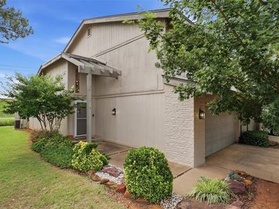 9828 Hefner Village Dr