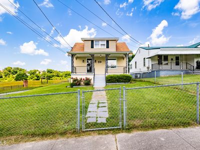 934 Massachusetts Ave