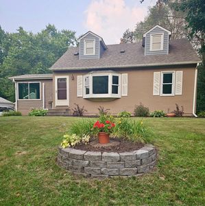 16 Circle Dr