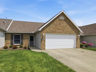 952 Oakbrook Dr