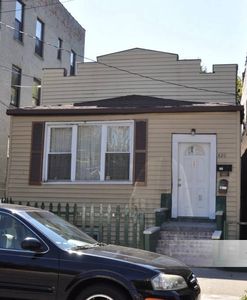 Property at 820 E 230th St, Bronx, NY