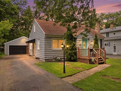 23 Montcalm Dr