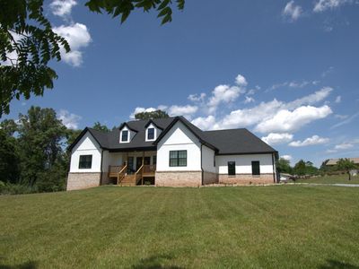 2611 White Rd