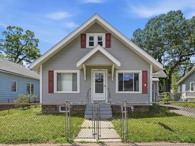 136 Maynard St