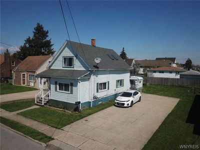 157 Roland St