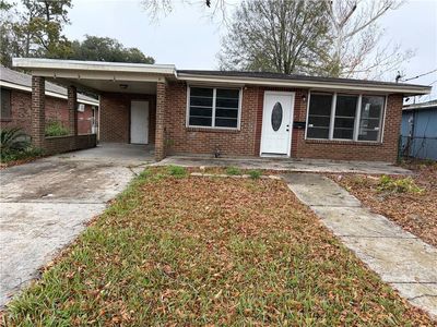 1032 Michael St