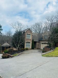 2011 Riverwood Dr