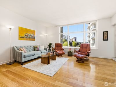 1515 Dock Street #406