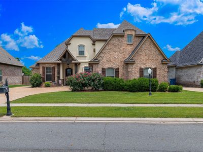 672 Dumaine Dr