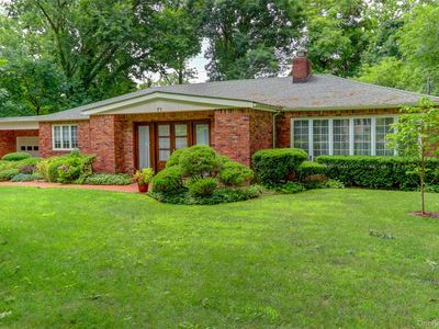 71 Knollwood Road