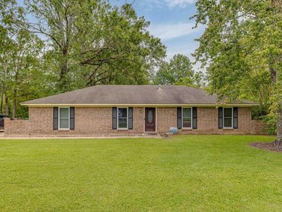 34 Forest Dr