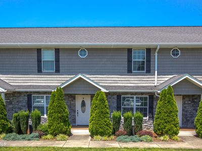 1900 Knob Creek Rd #404