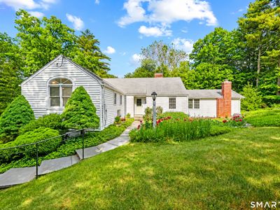 380 Lovely Street
