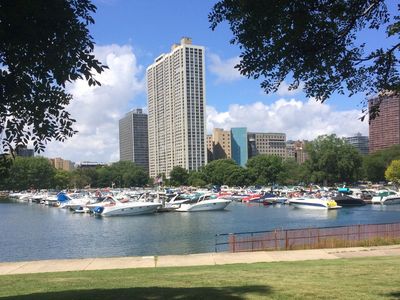 2800 N Lake Shore Dr APT 613