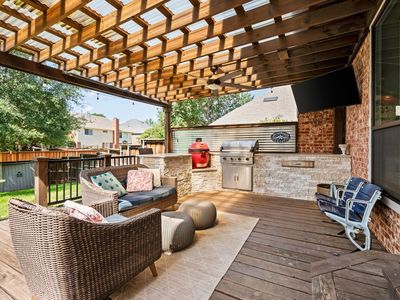 2404 Southern Oak Dr