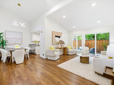 10893 Northfield Sq