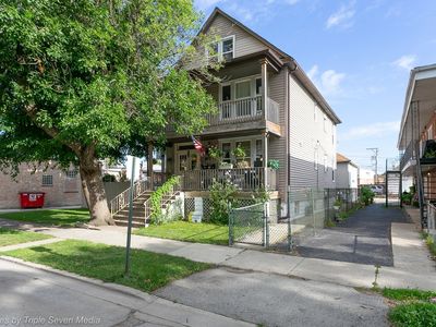 7638 W 61st Pl