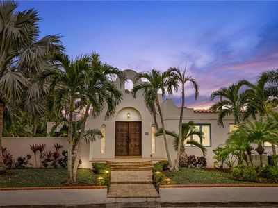 220 14TH AVENUE N