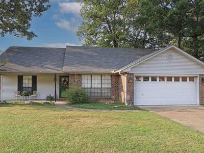 318 Regal Oaks Cir