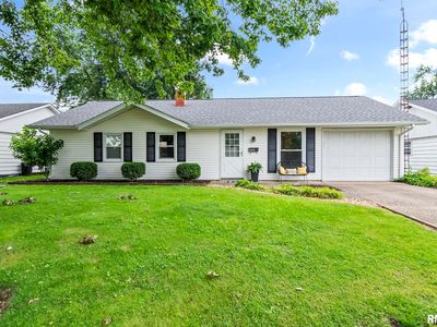 Property at 49 Westminister Dr, Chatham, IL