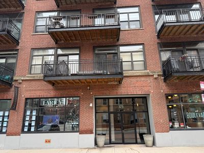375 W Erie St APT 608