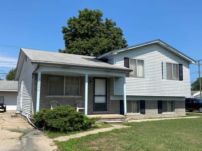 Property at 19285 E Forteen Mile Rd, Clinton Township, MI
