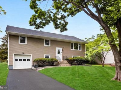 216 Sunset Ave