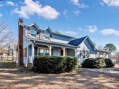 3702 Masters Dr