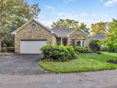 8069 Middle Bay Ln