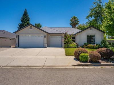 907 Leisha Ln