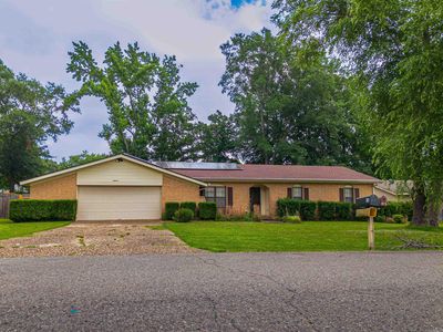 18 Pinewood Dr