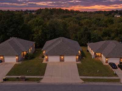 1981 S Farm Road 123