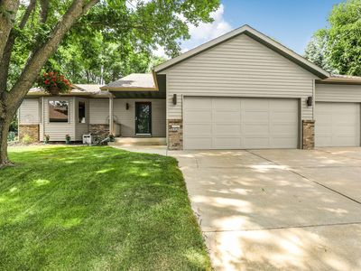 1101 Summit Way