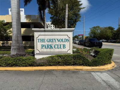 17890 W Dixie Hwy APT 106